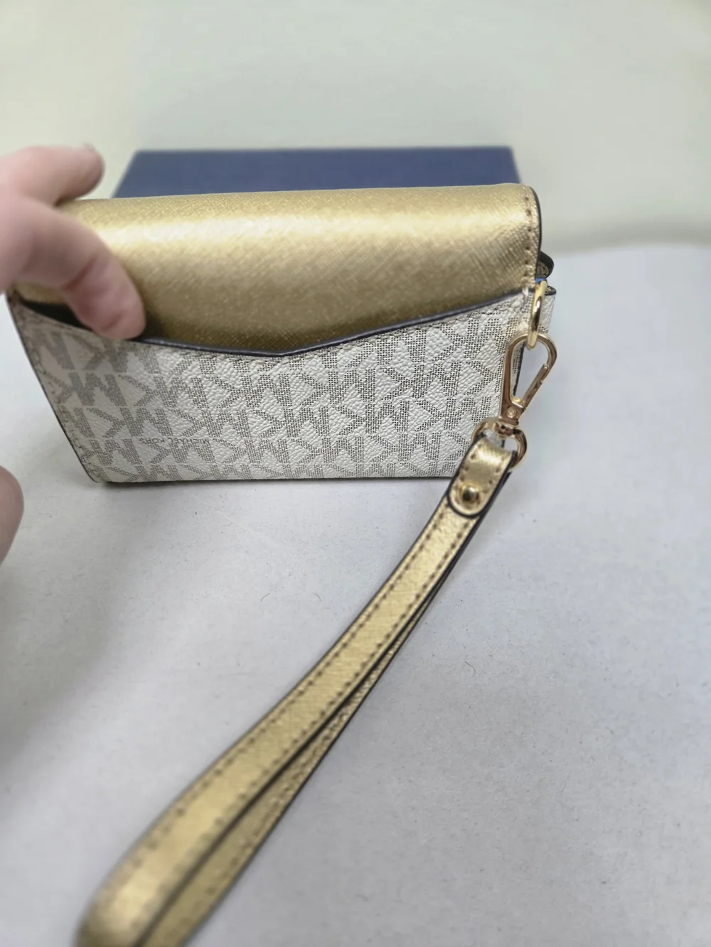 Michael Kors compact nwot